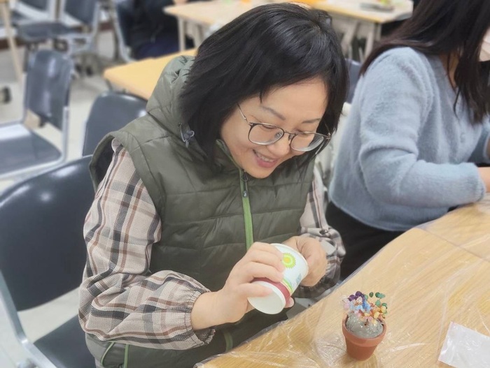 114/11/28 發財水晶樹 Crystal Money Tree Workshop