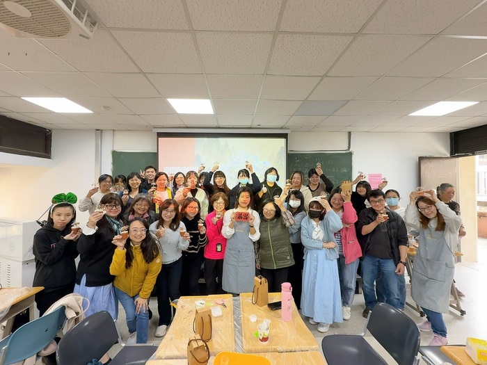 114/11/28 發財水晶樹 Crystal Money Tree Workshop